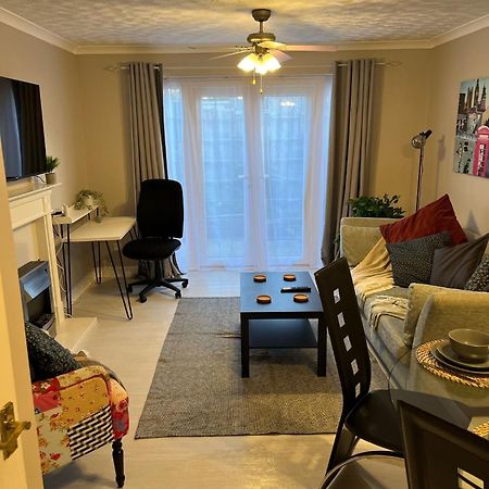 Cosy Corner - 2 Beds, Free Parking, Next To Southampton General Hospital Villa ภายนอก รูปภาพ