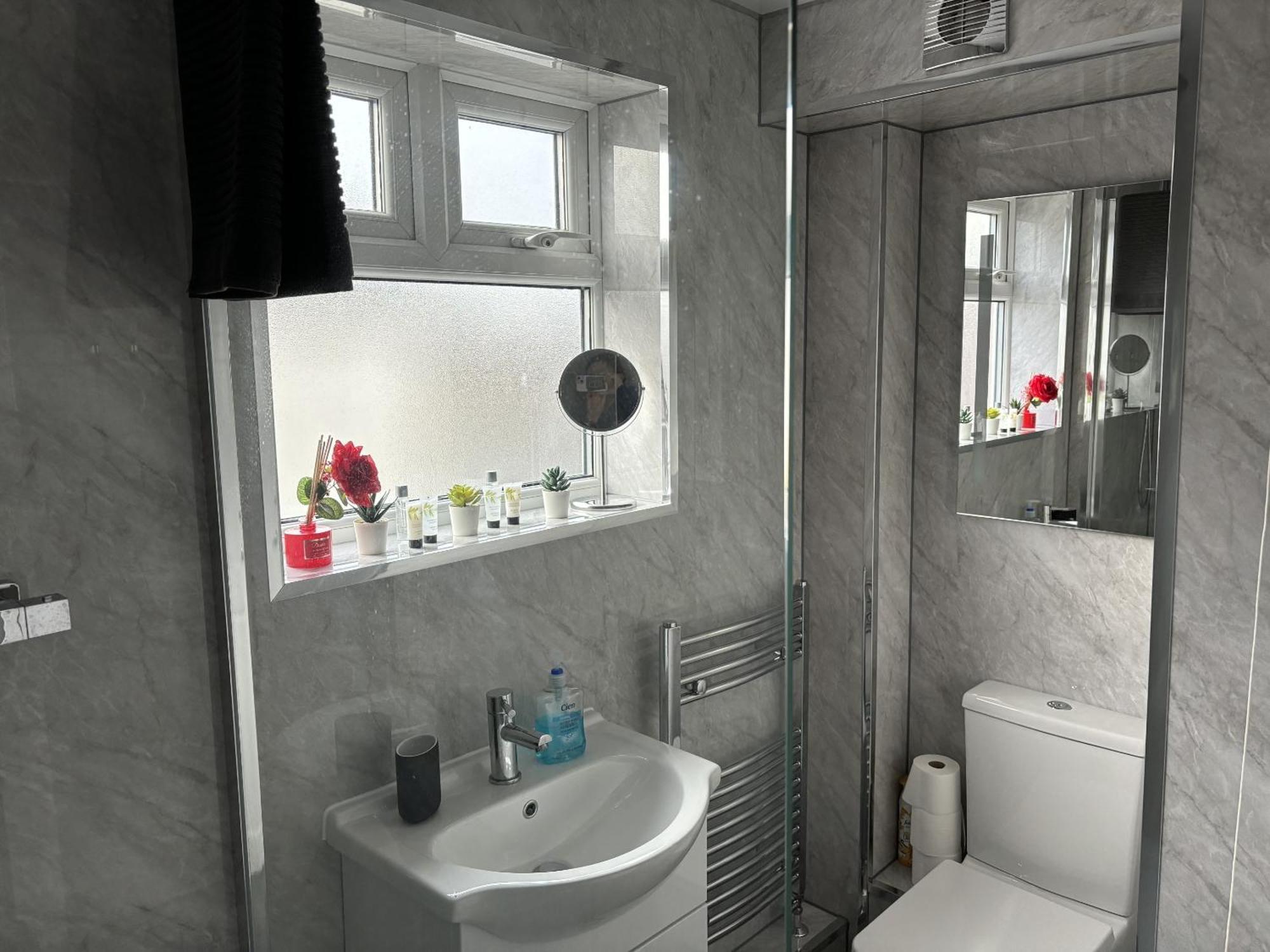 Cosy Corner - 2 Beds, Free Parking, Next To Southampton General Hospital Villa ภายนอก รูปภาพ