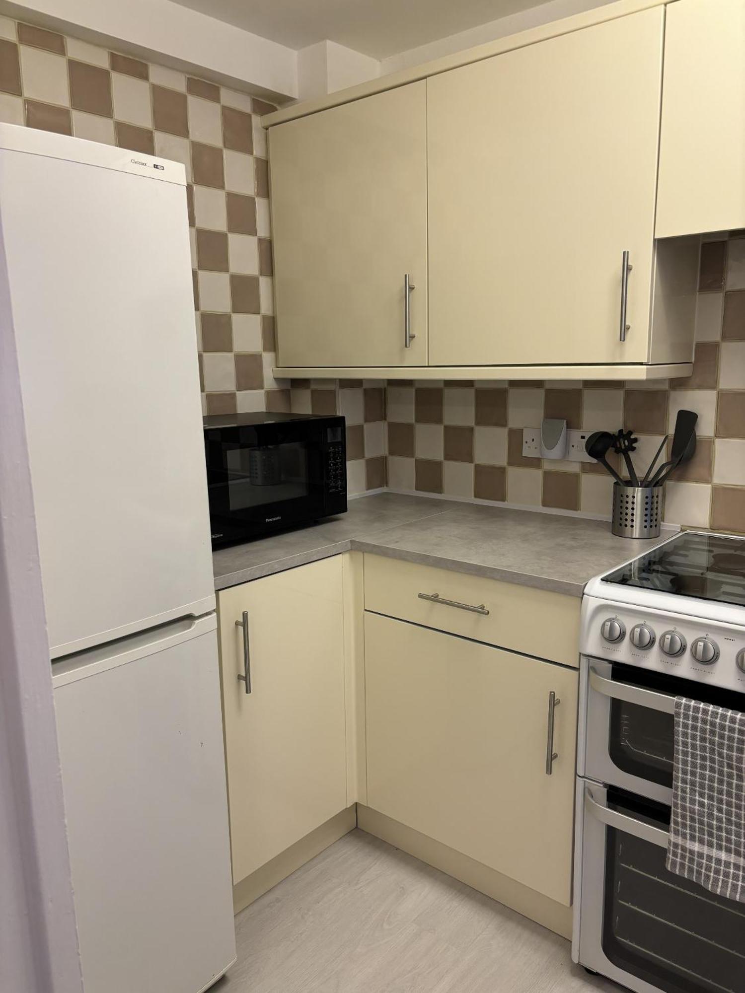 Cosy Corner - 2 Beds, Free Parking, Next To Southampton General Hospital Villa ภายนอก รูปภาพ